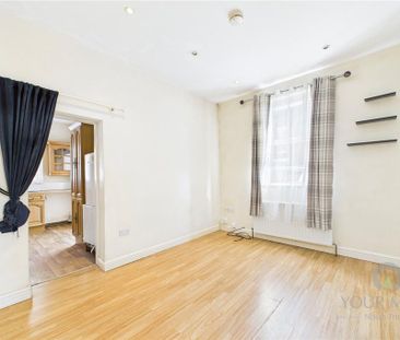 2 bedroom end of terrace house to rent - Photo 5