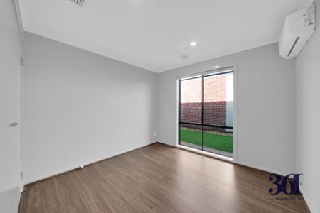 Perfectly Positioned Living in the Heart of Tarneit!!! - Photo 2