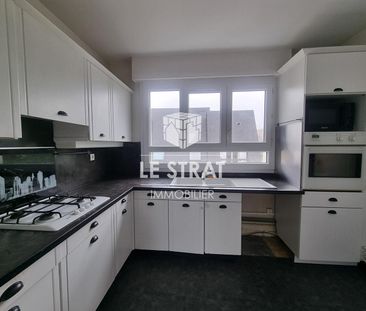 Location Appartement 5 pièces 94m² - Photo 3
