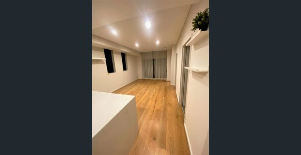 One Bed PLUS FULL Seperate STUDY!! - Photo 1