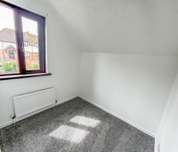 27 Old Mill Heights, Hillsborough, BT26 6RF - Photo 4