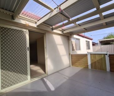 Ideal Family Home in Tarneit - Photo 2