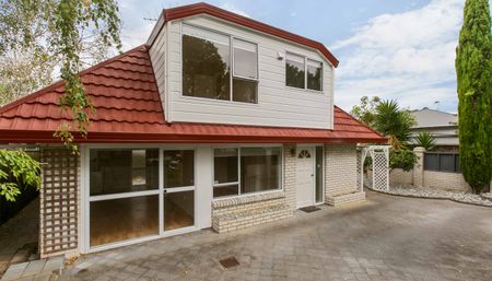 Unbeatable Location - Walking Distance to the Village & Train Station - Photo 5