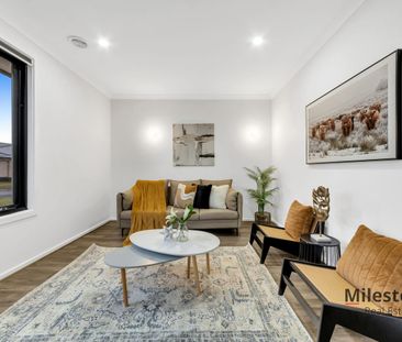 Absolutely Stunning 4 Bedroom House. - Photo 2
