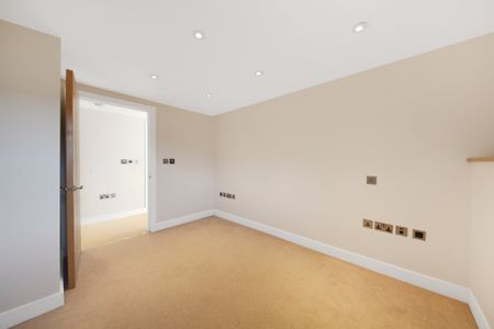 Queens Farm Road, Kent, London - Photo 4