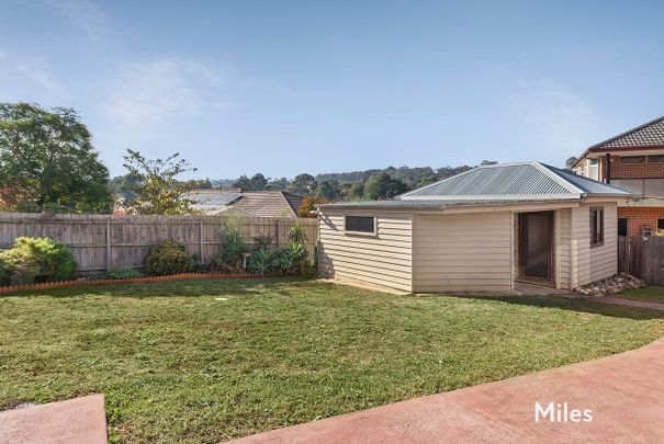 10 Cantala Avenue, Rosanna - Photo 1