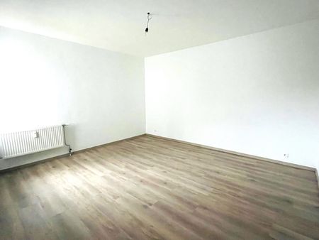 volledig vernieuwd appartement gelegen in een klein gebouw op de 2e verdieping - Photo 2