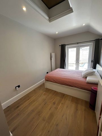 Room in a Shared Flat, Fishponds Road, SW17 - Photo 3