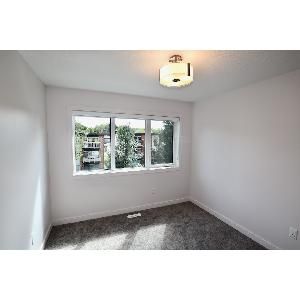 4 Bed 3.5 Bath Townhouse in Garneau Perfect for Students! - Photo 5