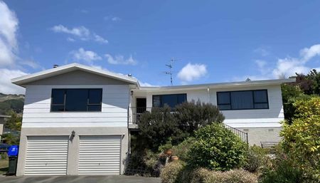 Spacious Family Home in Ideal Location - Photo 2