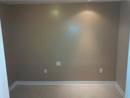 For Lease - 6359 Plowmans Heath N/A Unit# Basement, Mississauga, Ontario - Photo 3