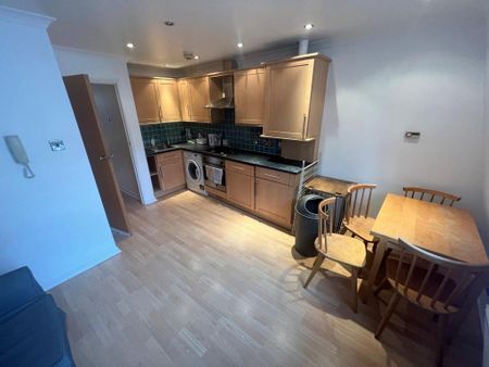 1 bedroom flat to rent - Photo 5