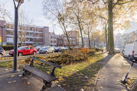 Volledig gerenoveerd appartement met 2 slaapkamers - Foto 4