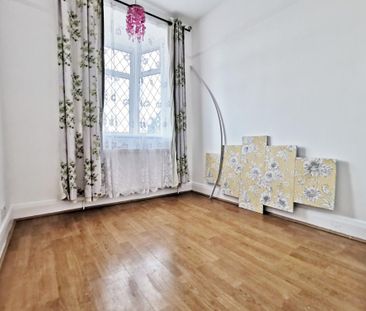 4 bedroom semi-detached house to rent - Photo 5