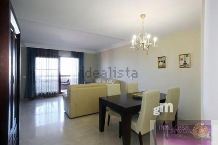 Duplex en alquiler en Estepona - Photo 4