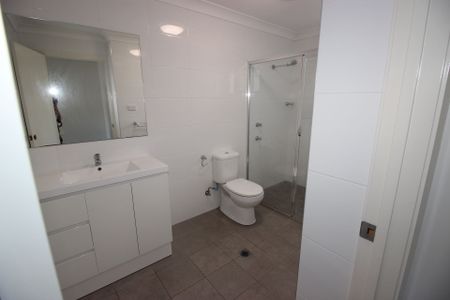 Close to Newcastle University & Public Transport - Photo 2