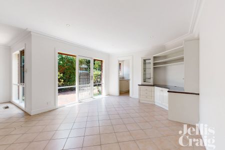 1 Strathwyn Place, Kew East - Photo 4