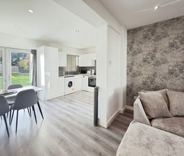 The Bungalows, The Warren, Stanford Le Hope, SS17 - Photo 5