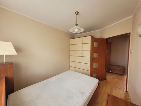 PRZESTRONNE CZTEROPOKOJOWE MIESZKANIE W POBLIŻU PARKU KULTURY I WYPOCZYNKU - Zdjęcie 5