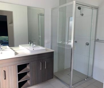 Family Home - Photo 4