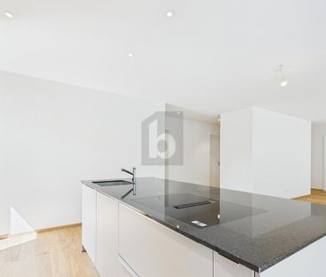 A TOUCH OF LUXURY - Photo 3