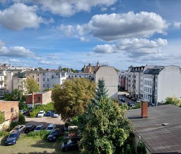 Balkon mit Schlossblick! großzügige 3-Zimmer-Wohnung mit neuer Einb... - Photo 1