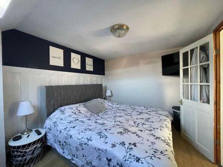 Station Road East, Oxted, RH8 - Photo 3