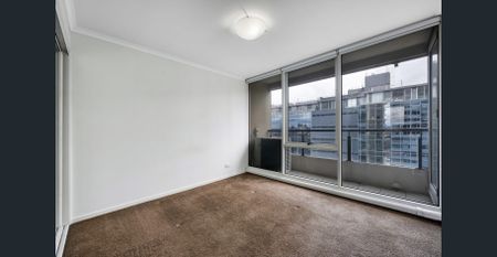 Prime St Kilda Road Apartment with City Lifestyle & Resort-Style Amenities - Photo 4