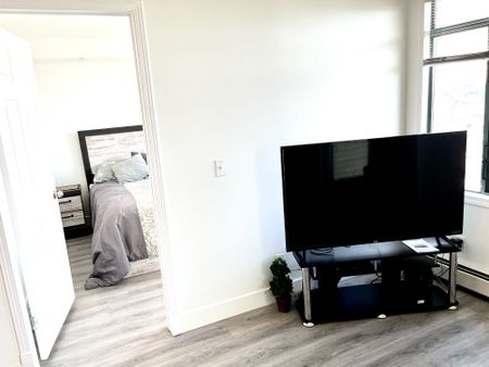 2319, 1121-6 Ave SW, Calgary, AB - Photo 2