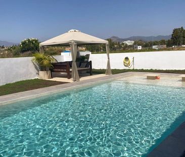 Luxury Villa for rent in San Pedro de Alcántara, Andalusia - Photo 6