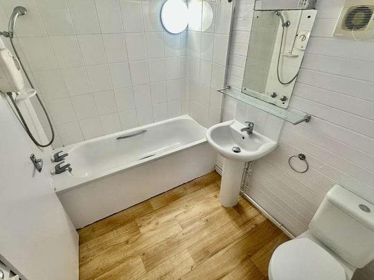 Bratton, Westbury, BA13 - Photo 1