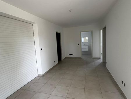 Location Maison 4 pièces 61m² PETIT BOURG 97170 - Photo 4