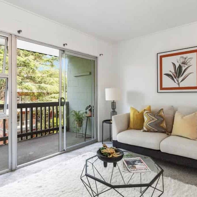 2BR Apt with Balcony! - Photo 1