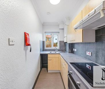 Studio to rent - Photo 6