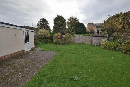 Durland Close, New Milton, Hampshire, BH25 - Photo 3