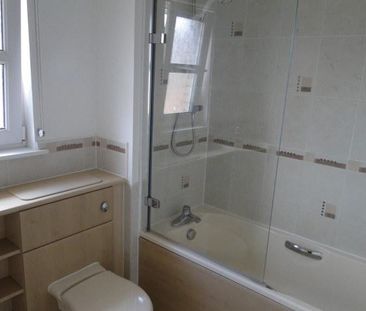 4 bedroom detached house to rent - Photo 6