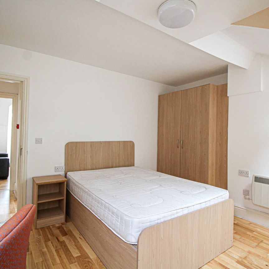 Apt 10, 21 Hyde Terrace - Photo 1