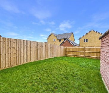 3 bedroom semi-detached house to rent - Photo 2