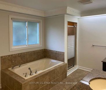 For Lease - 210 Centre Street, Richmond Hill, Ontario - Photo 6