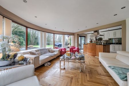 5 bedroom detached house to rent - Photo 3