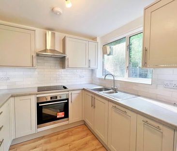 3 bedroom terraced house to rent - Photo 5