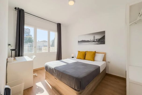 Carrer del Rosselló, Barcelona, Catalonia 08008 - Photo 1