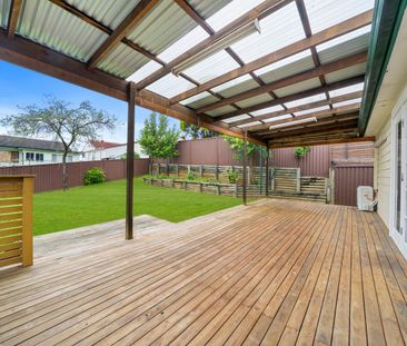 Cover Outdoor Entertaining Area To Rear - Photo 2