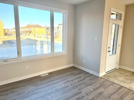 For Lease - 805 Anemone Mews, Barrhaven, Ontario - Photo 2