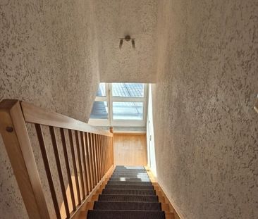 II 2- Zimmer Dachgeschoss-Maisonette mit EBK, Balkon und TG-Stellpl... - Foto 4