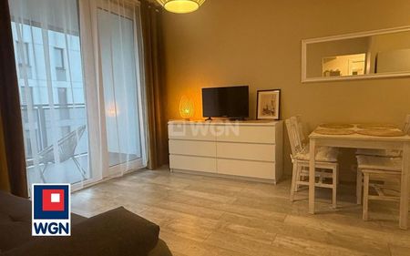 Mieszkanie na wynajem Warszawa - 2 pokoje przy metrze, balkon, garaż - Photo 3