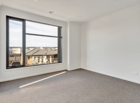 Modern Townhouse in Jubilee, Wyndham Vale - Photo 4