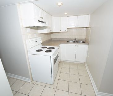 For Lease - 3765 Keenan Crescent Unit# 2, Mississauga, Ontario - Photo 2