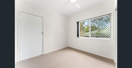 Fully Renovated Large family Home - Photo 5