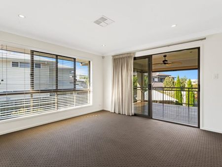 Prestige Home - Includes free use of the Rochedale Estates Lifestyle Centre Amenities - Photo 2